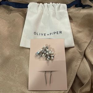 Olive + Piper bridal hair clip